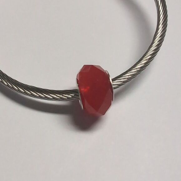 Red Faceted Charm for‎ Pandora Style Bracelet - Picture 1 of 4